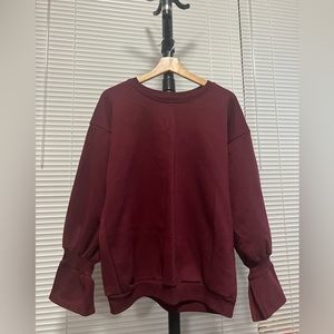 New crew neck pullover size M to L